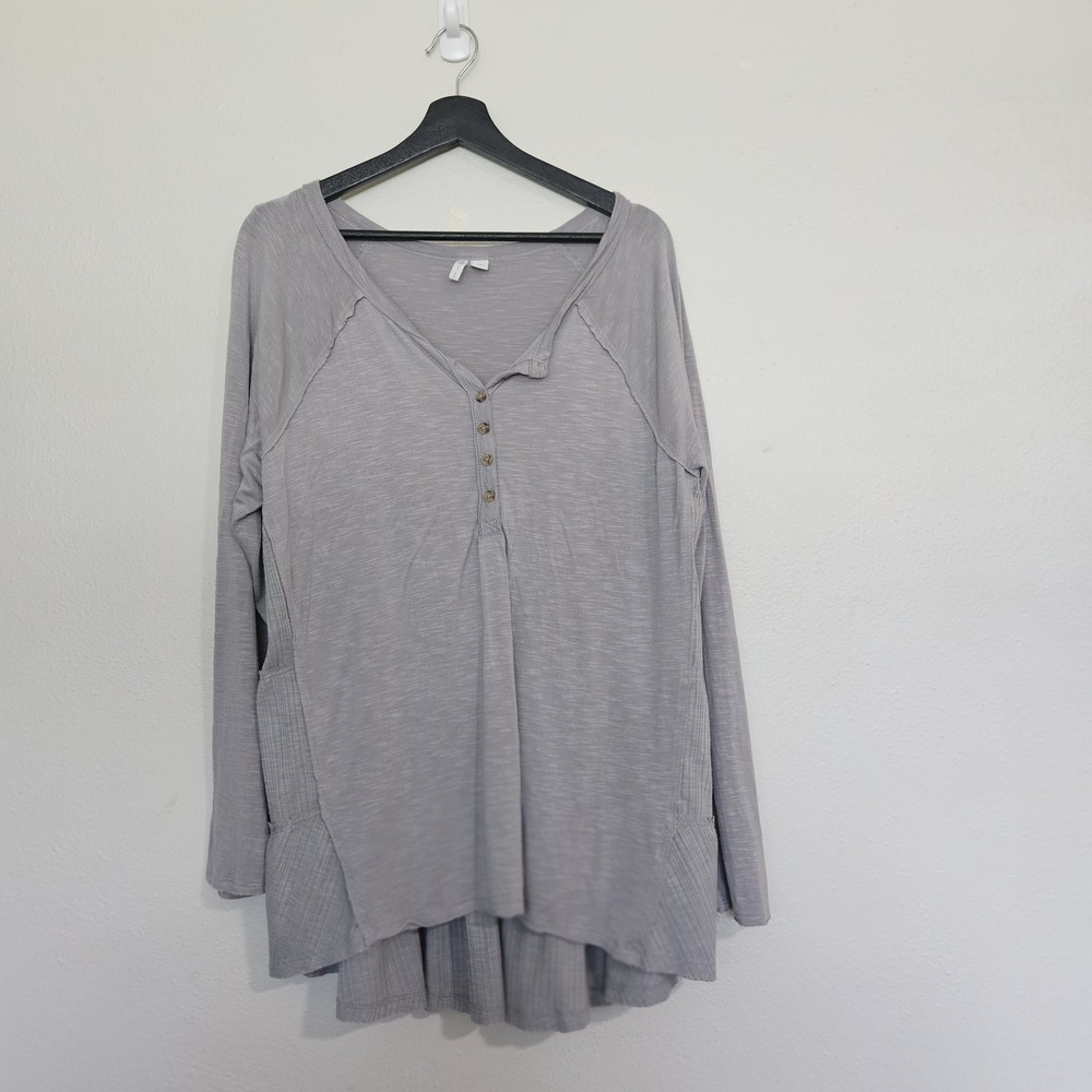 Cato Womens XL Gray Henley Tunic Top Long Sleeve Tiered Ruffle Back Raw Seam